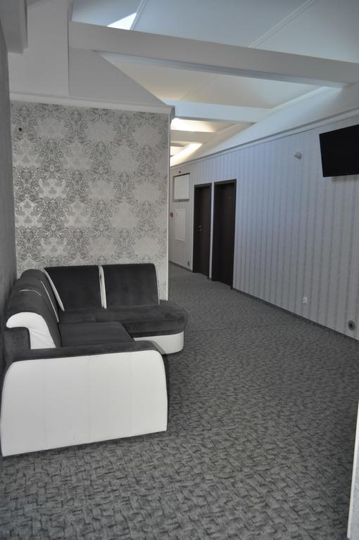 Dwor Olimp Hotel Stalowa Wola Ngoại thất bức ảnh