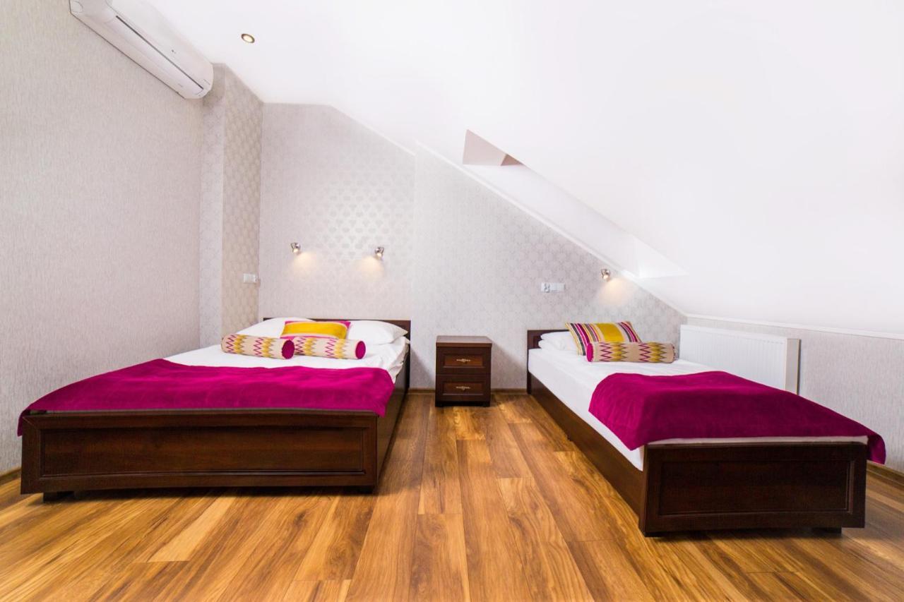 Dwor Olimp Hotel Stalowa Wola Ngoại thất bức ảnh